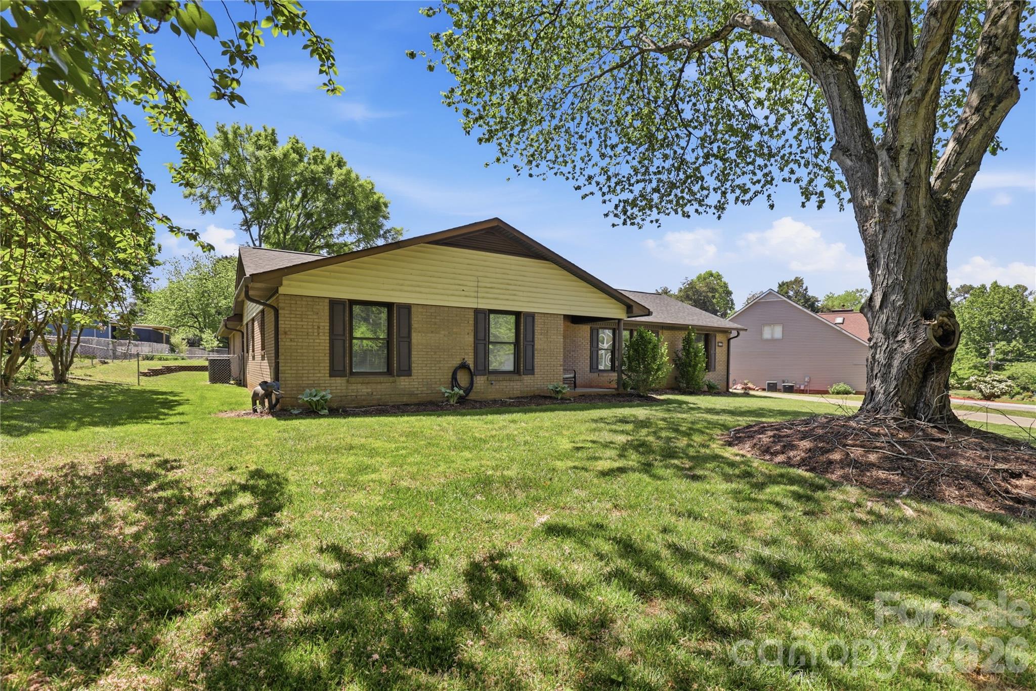 125 Southwood Park Road — Mooresville