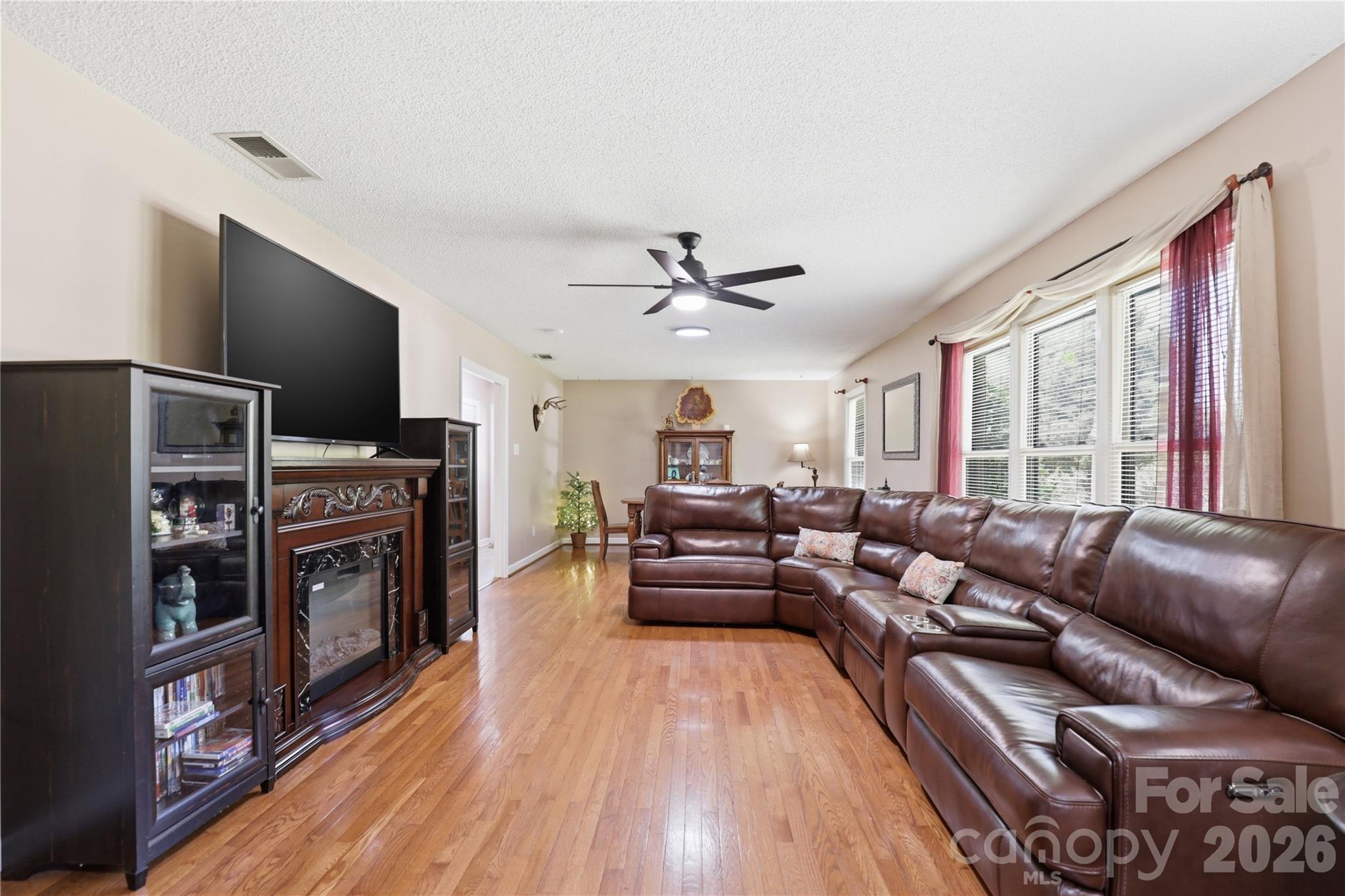 125 Southwood Park Road — Mooresville