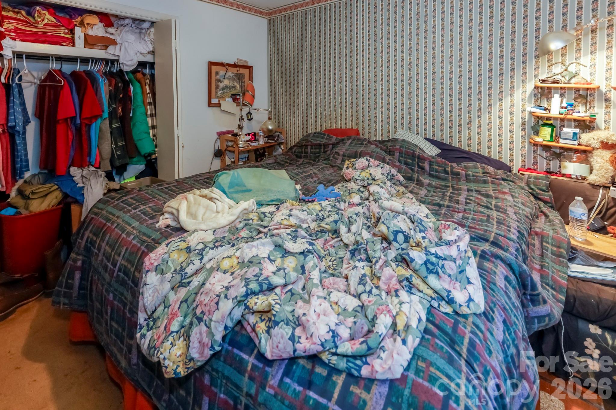 350 Morningstar Lake Road — Forest City