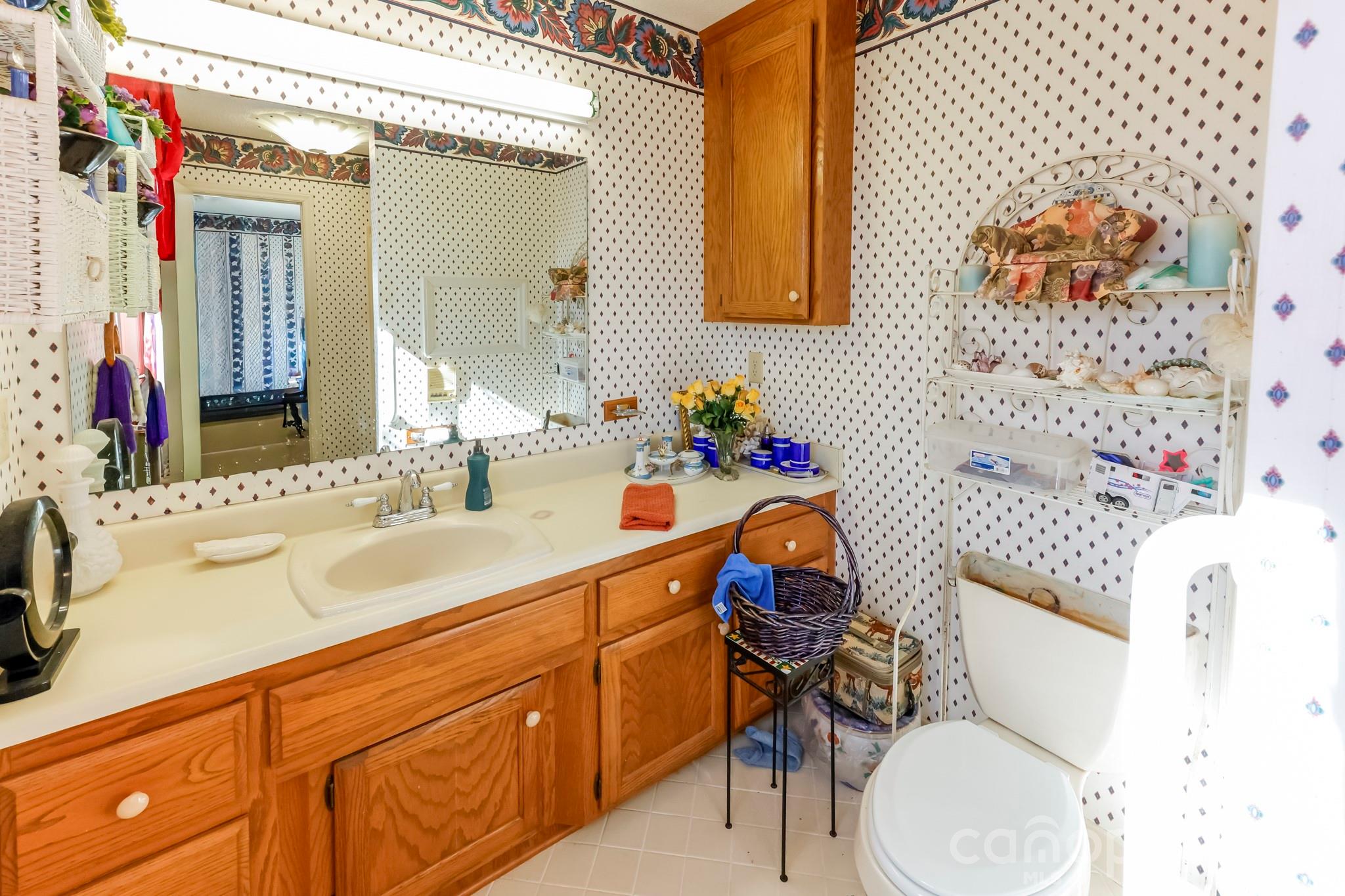 350 Morningstar Lake Road — Forest City