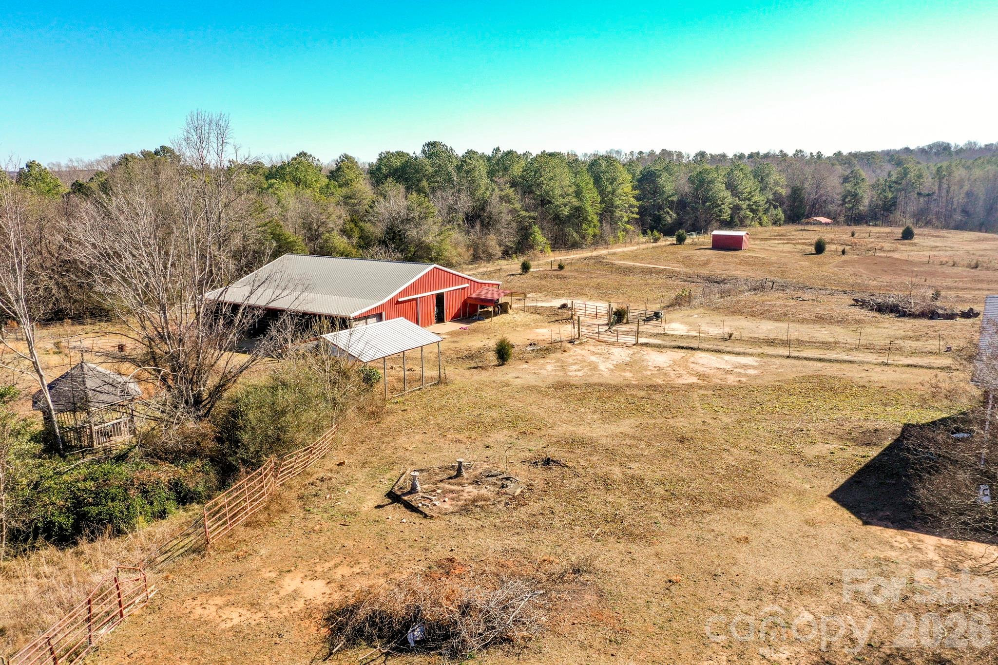 350 Morningstar Lake Road — Forest City