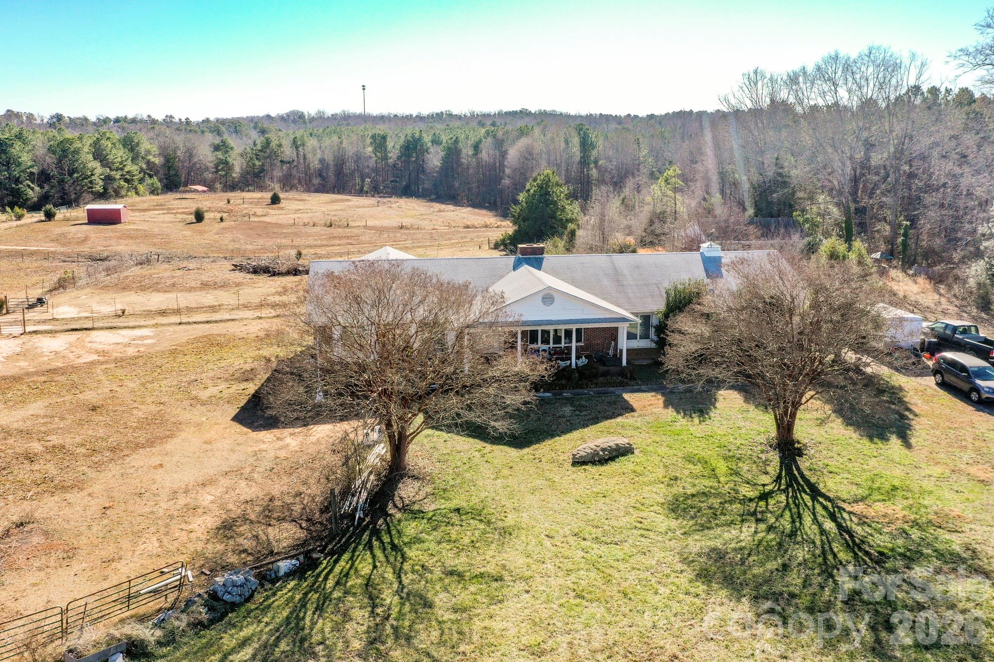 350 Morningstar Lake Road — Forest City