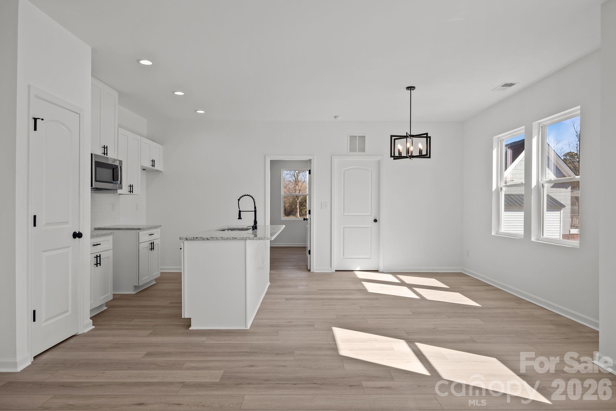 111 E Earnhardt Street — Salisbury