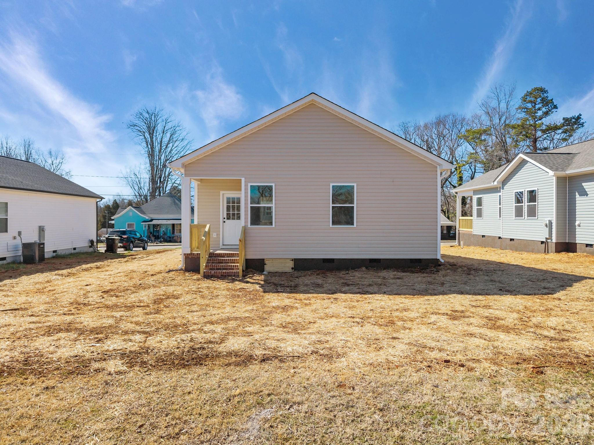 111 E Earnhardt Street — Salisbury