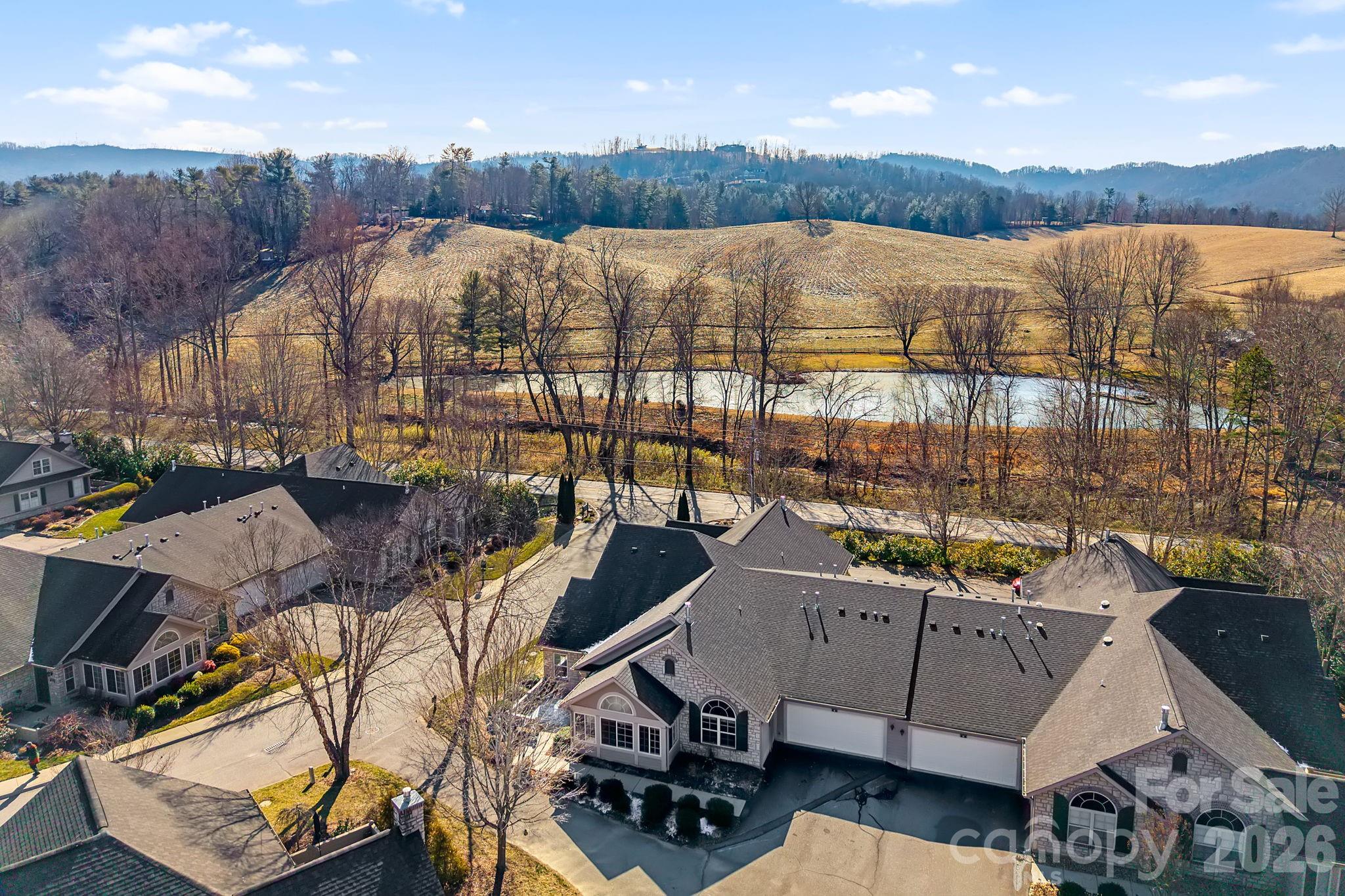 6 Mountain Meadow Circle — Weaverville