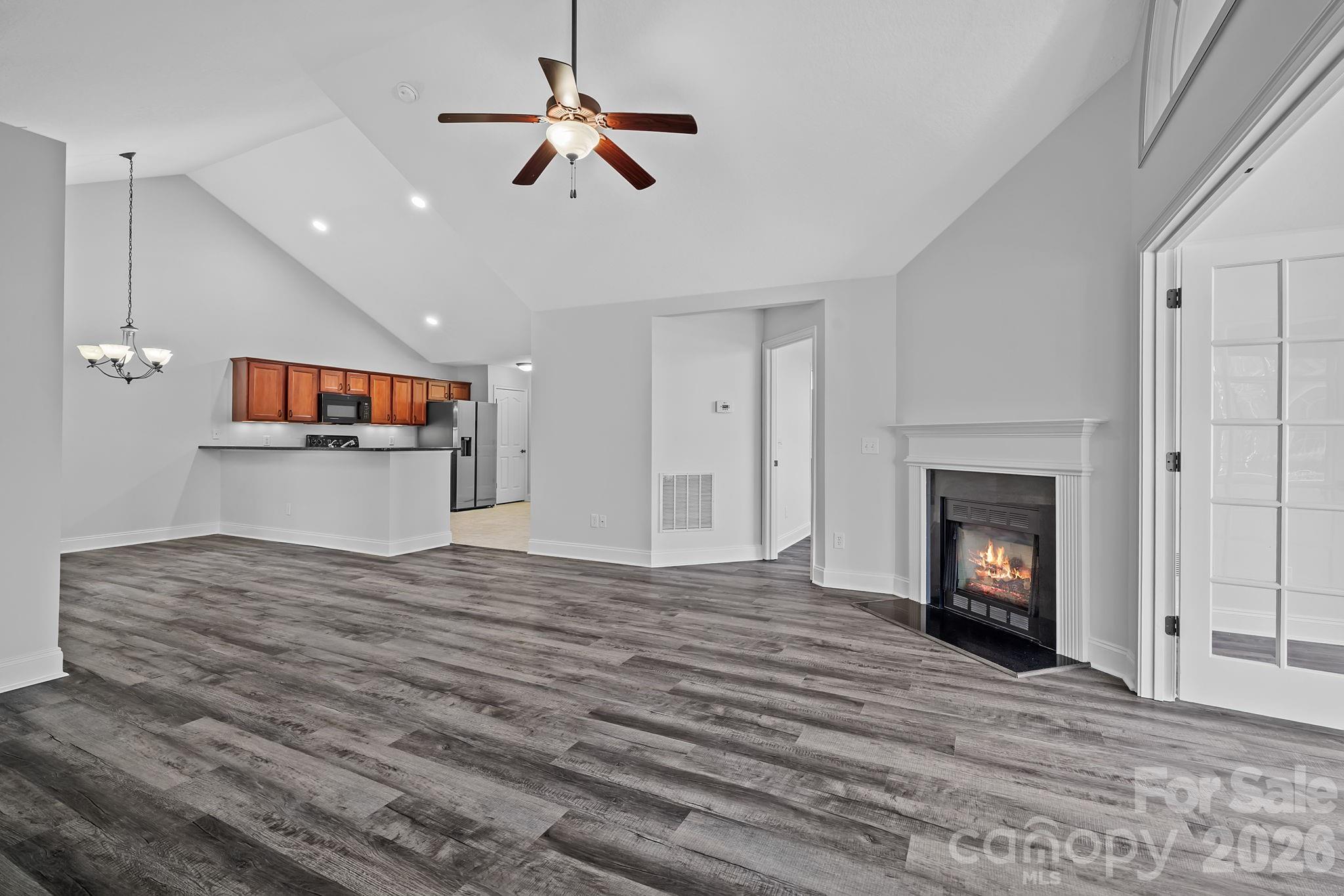 6 Mountain Meadow Circle — Weaverville