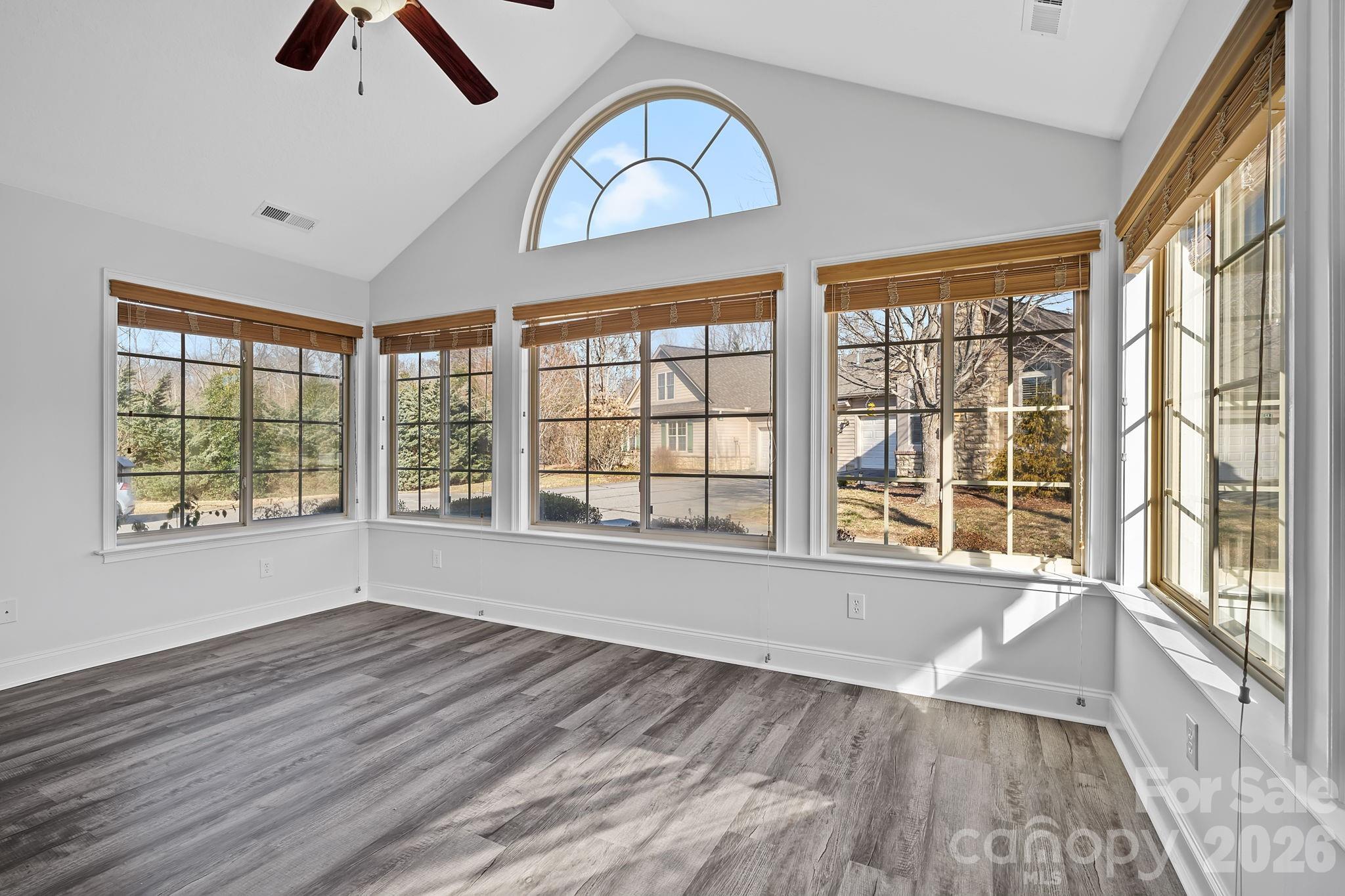6 Mountain Meadow Circle — Weaverville