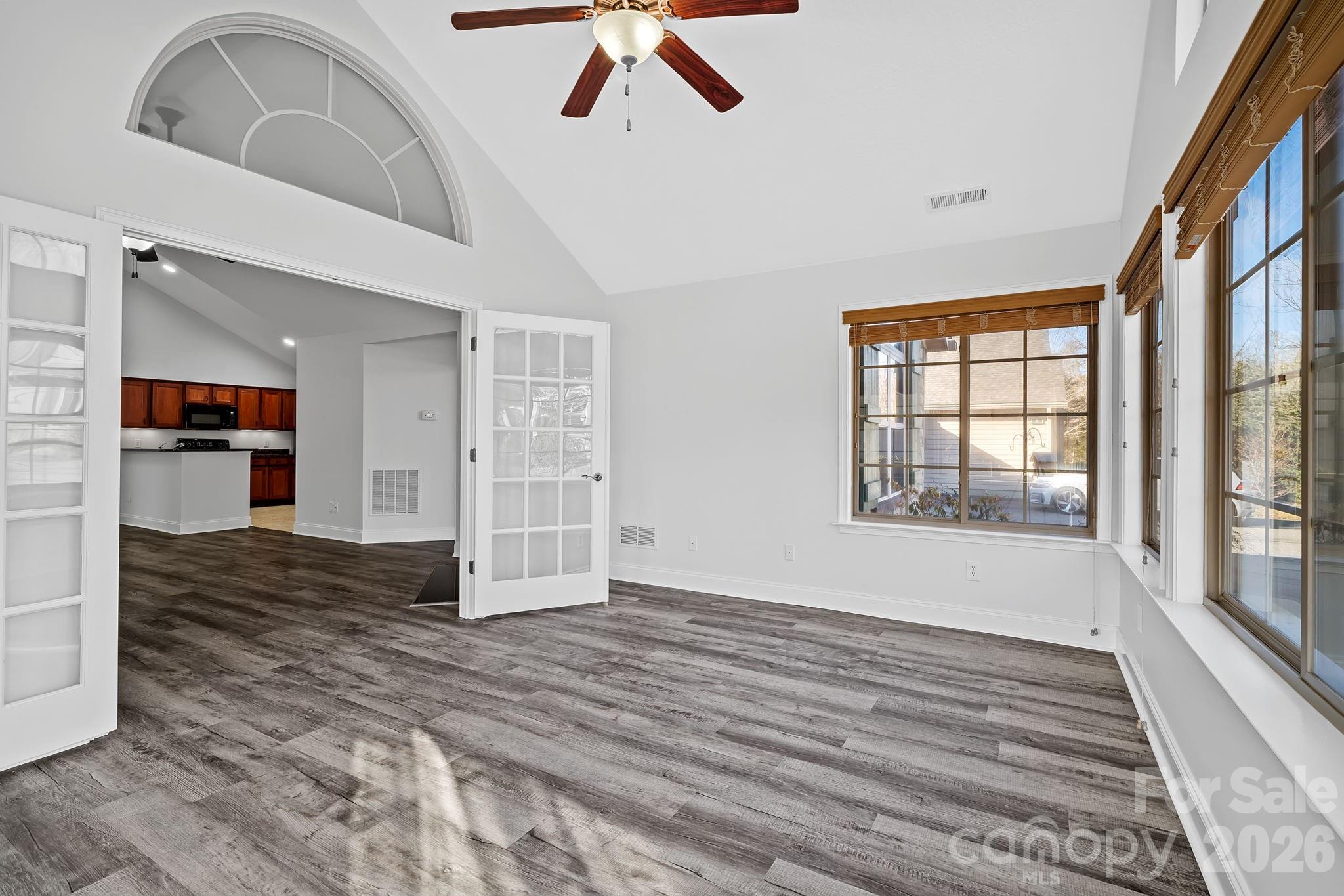 6 Mountain Meadow Circle — Weaverville