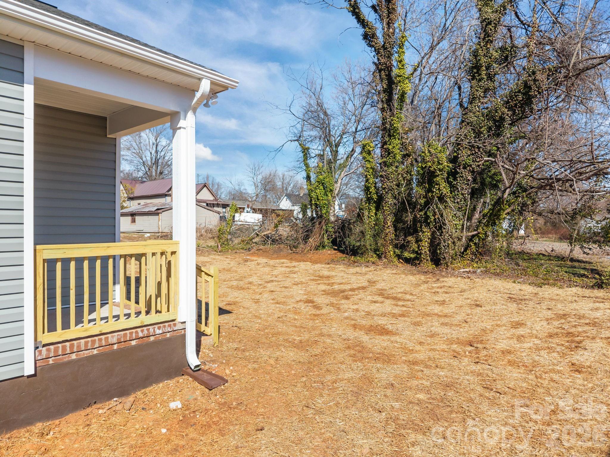 109 E Earnhardt Street — Salisbury