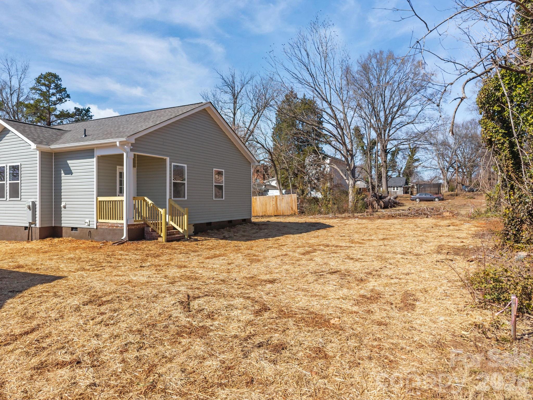 109 E Earnhardt Street — Salisbury