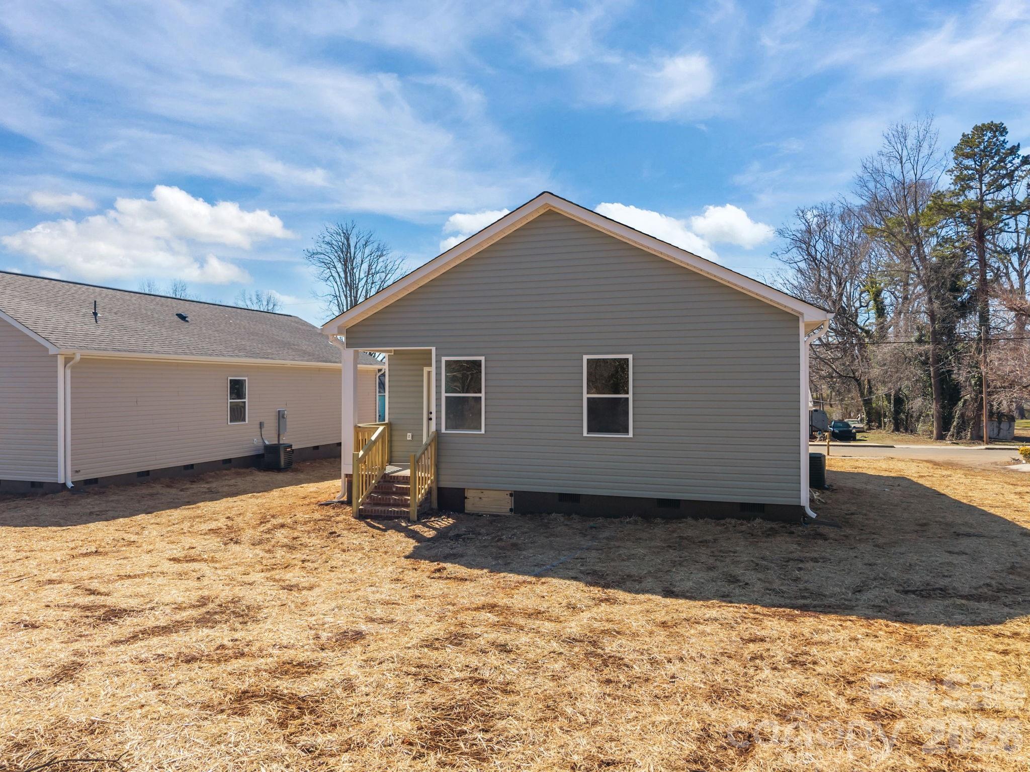 109 E Earnhardt Street — Salisbury