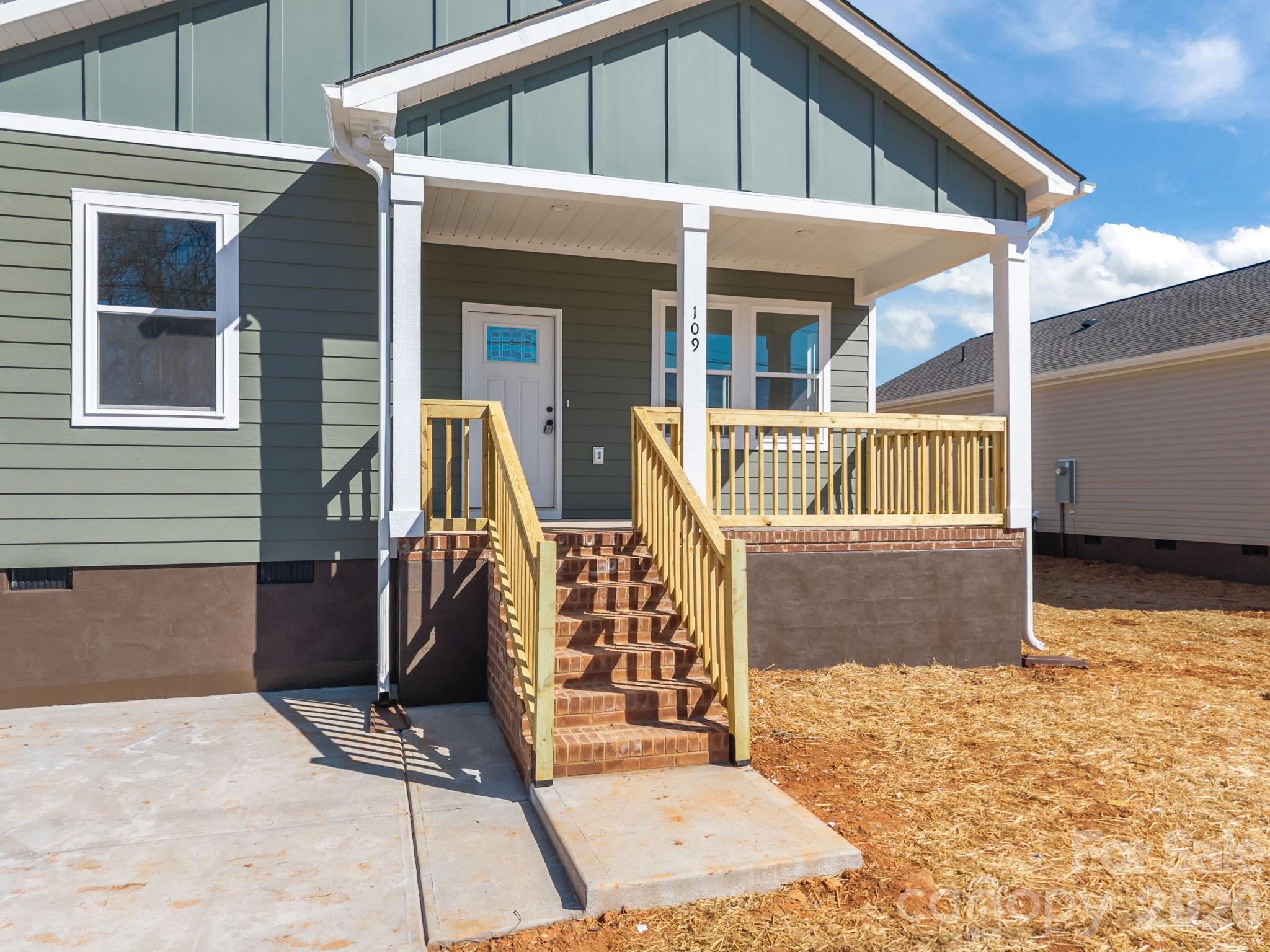 109 E Earnhardt Street — Salisbury