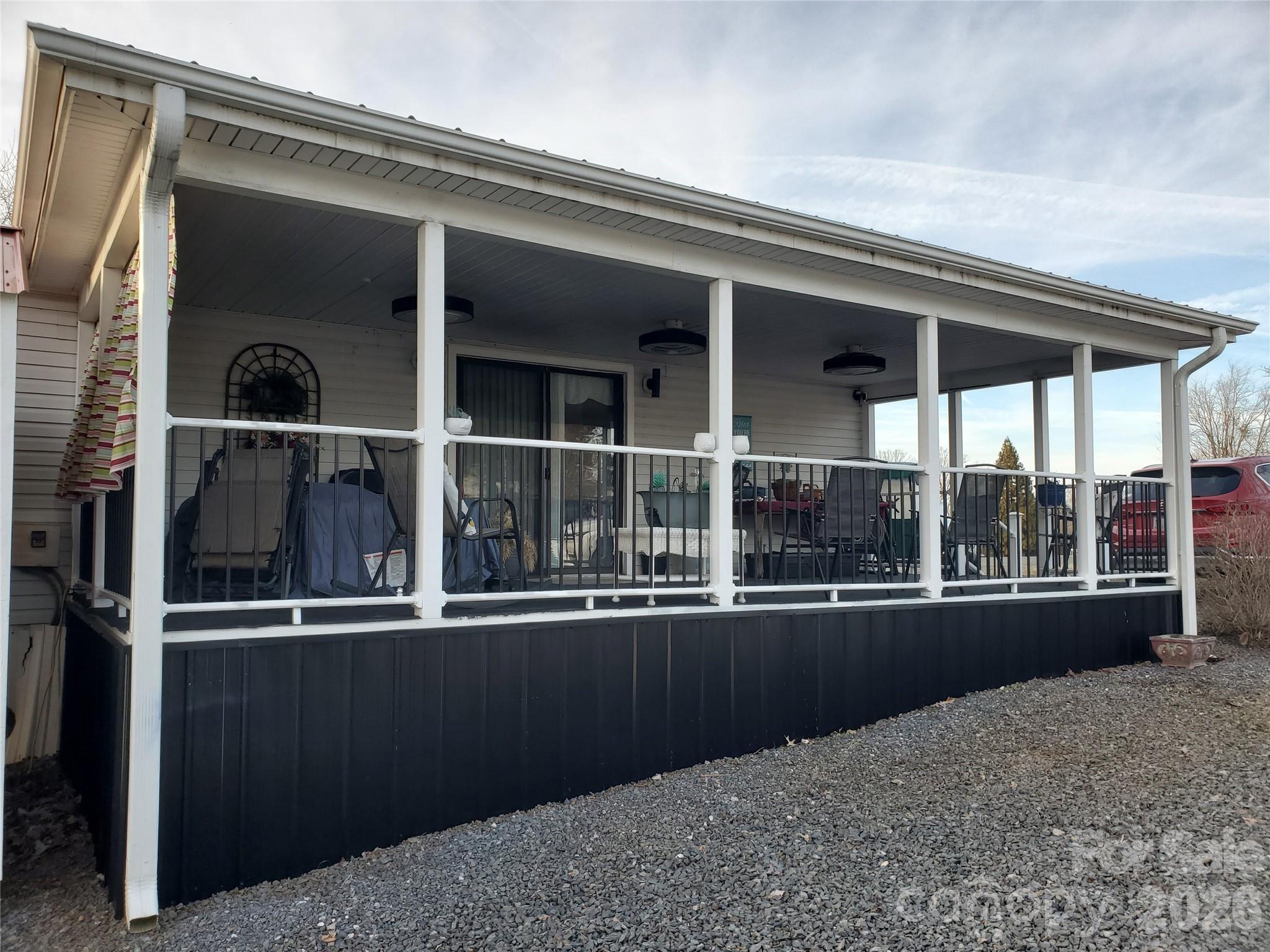101 N Cardinal Drive — New London