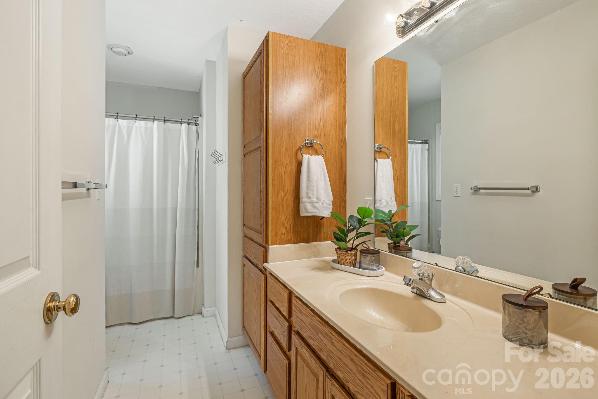 269 Woodstock Drive — Burnsville