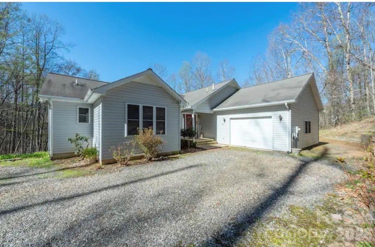 269 Woodstock Drive — Burnsville