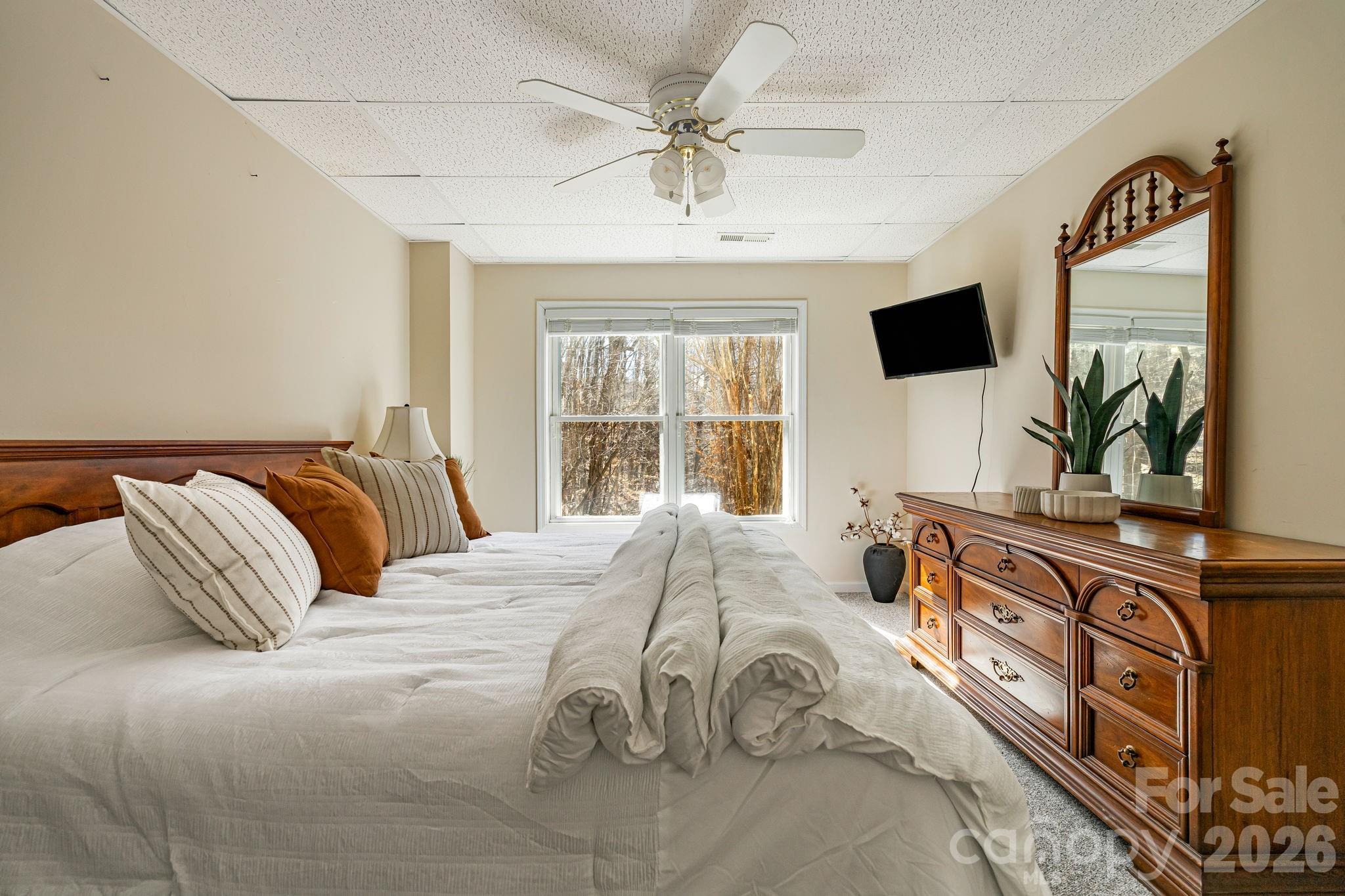 269 Woodstock Drive — Burnsville