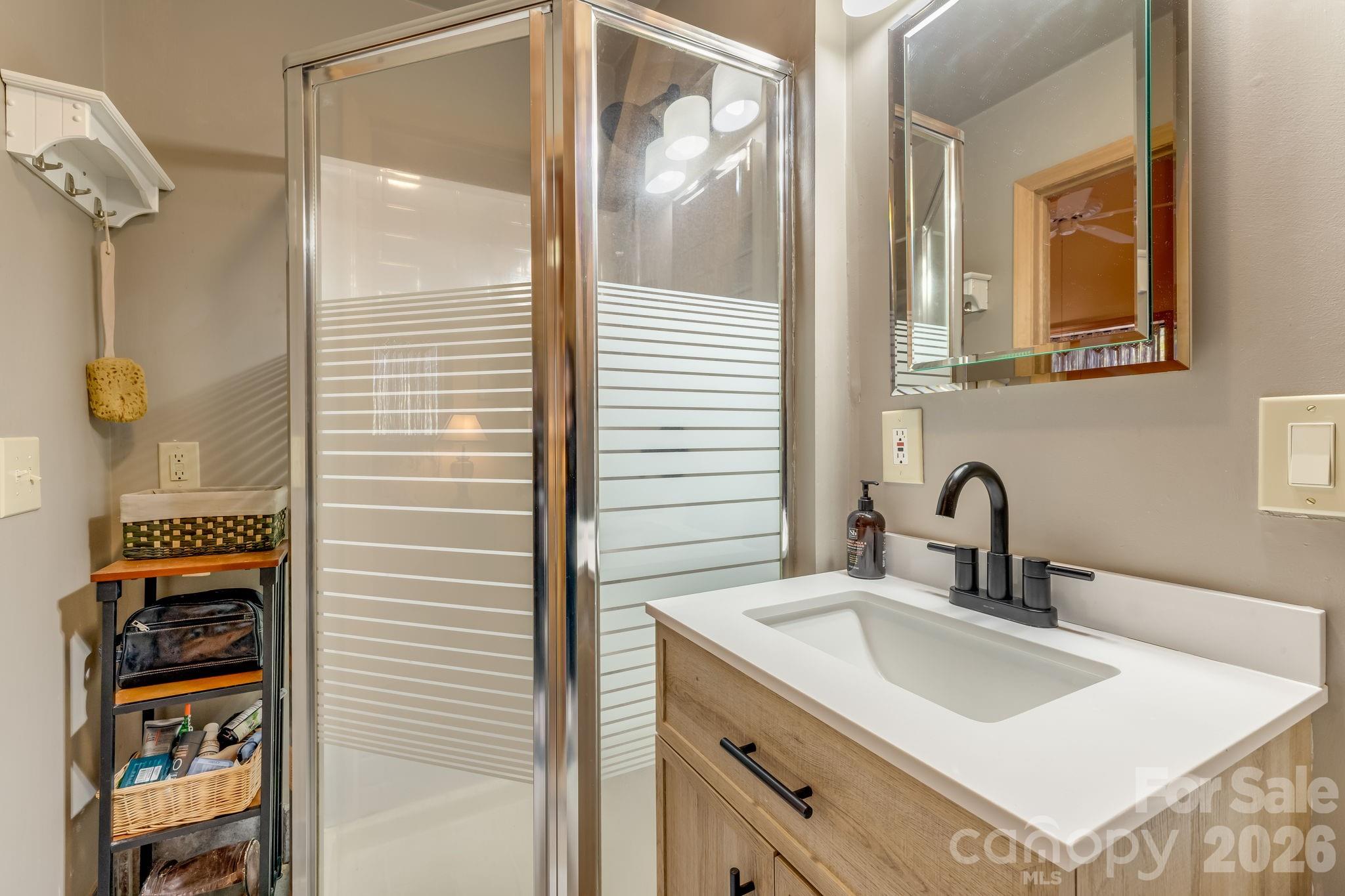 170 Wonderwood Lane — Clyde
