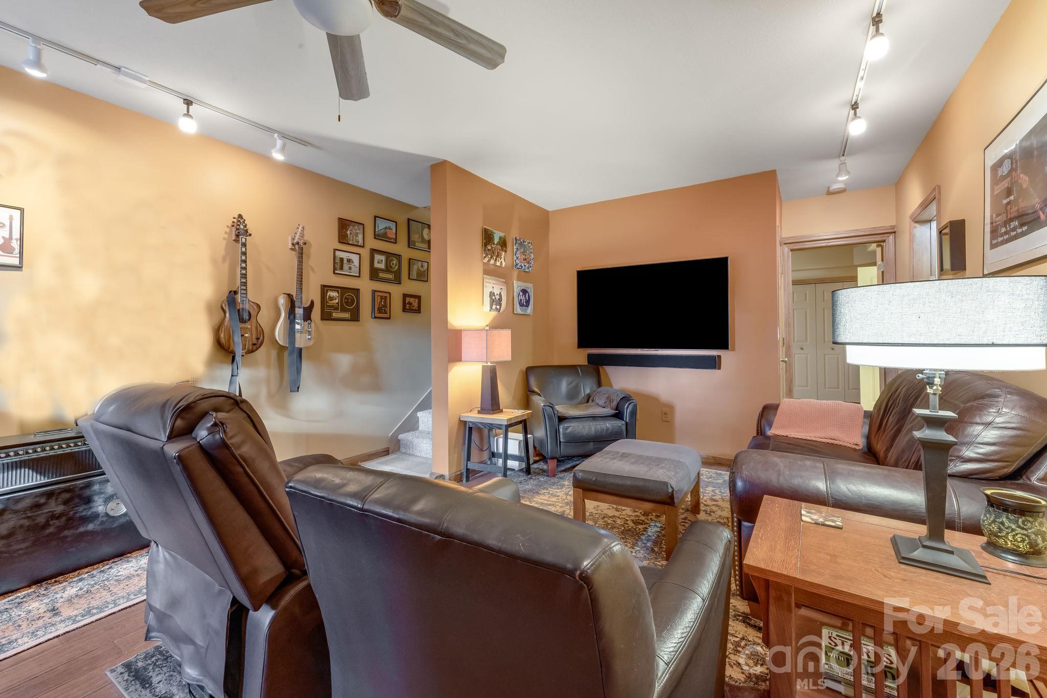 170 Wonderwood Lane — Clyde