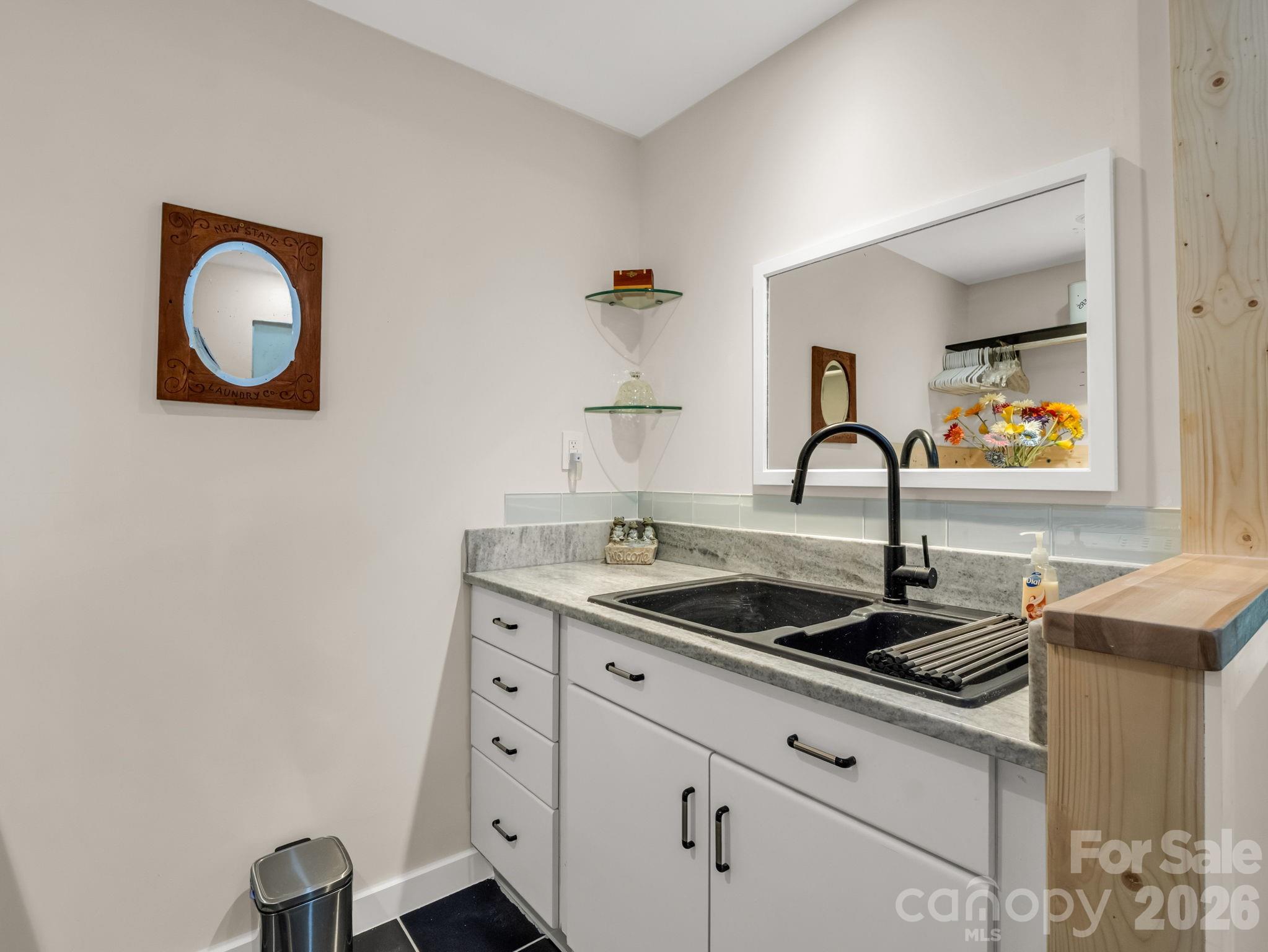 200 Piney Mountain Road — Tryon