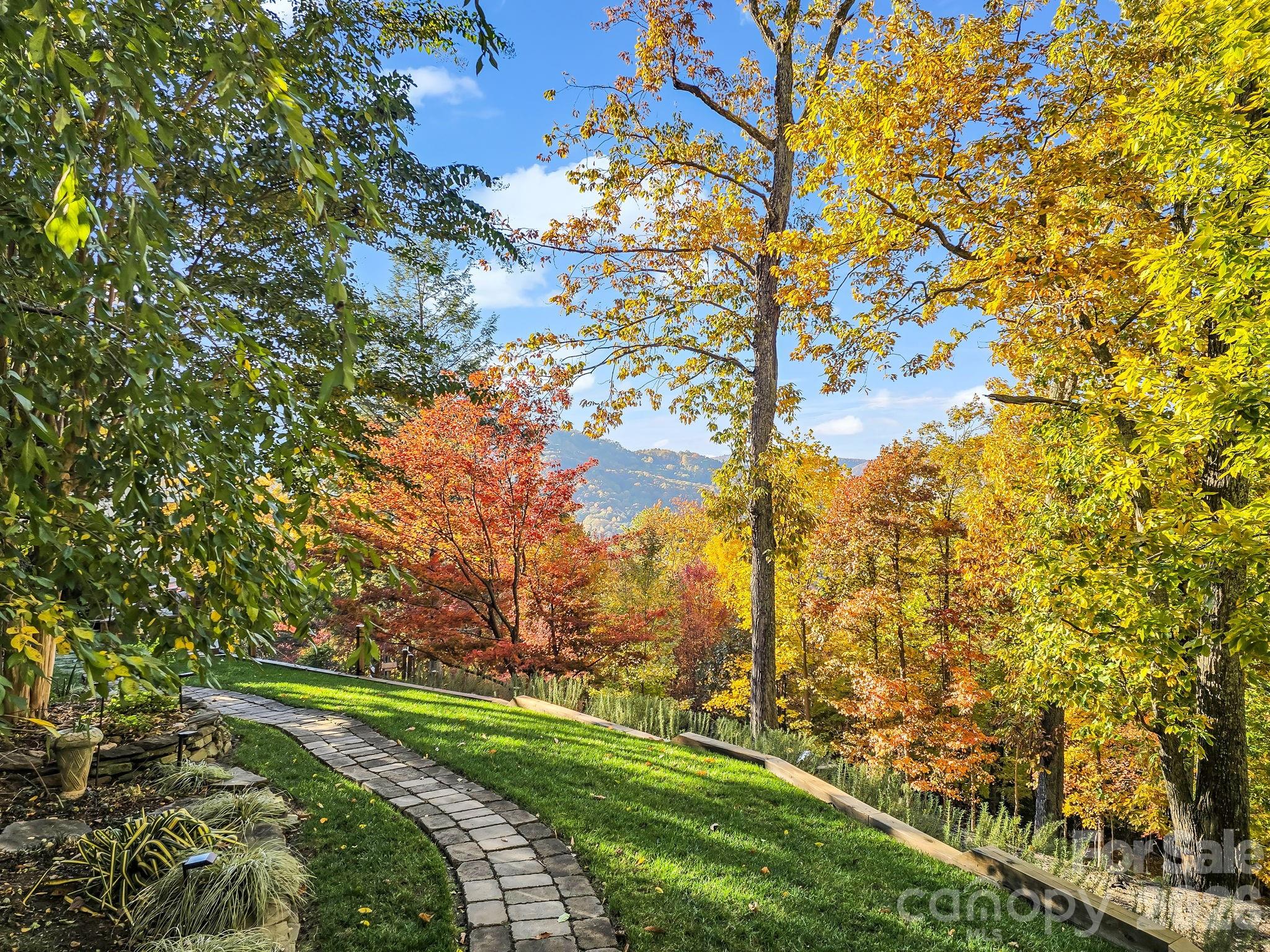 200 Piney Mountain Road — Tryon