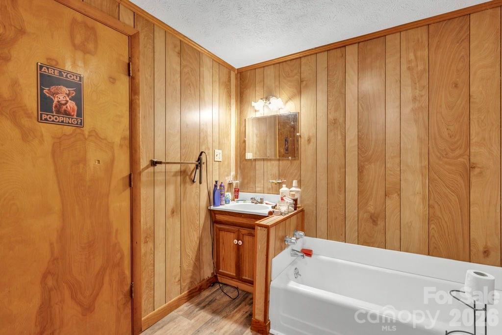 1068 Laurel Branch Road — Vilas
