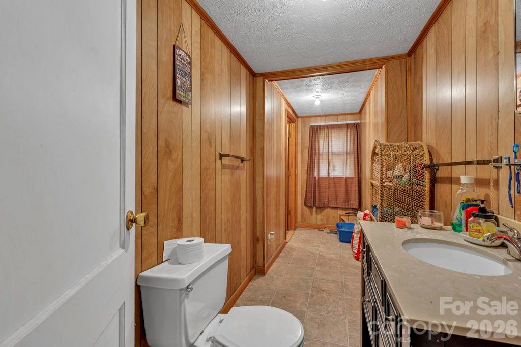1068 Laurel Branch Road — Vilas