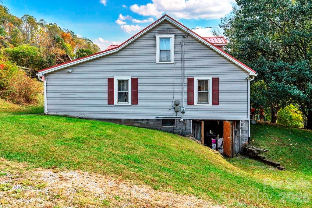 1068 Laurel Branch Road — Vilas