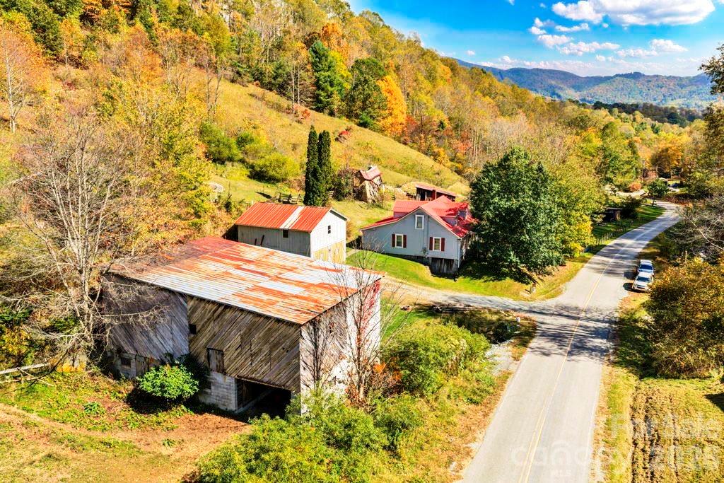 1068 Laurel Branch Road — Vilas