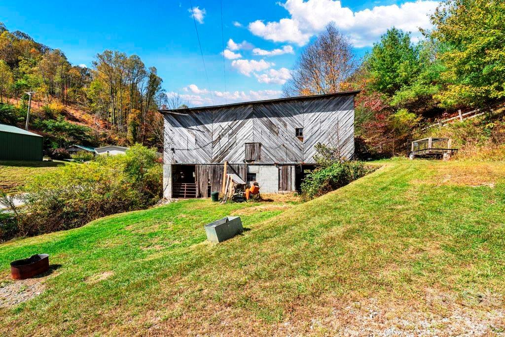 1068 Laurel Branch Road — Vilas