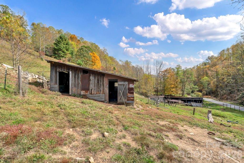 1068 Laurel Branch Road — Vilas