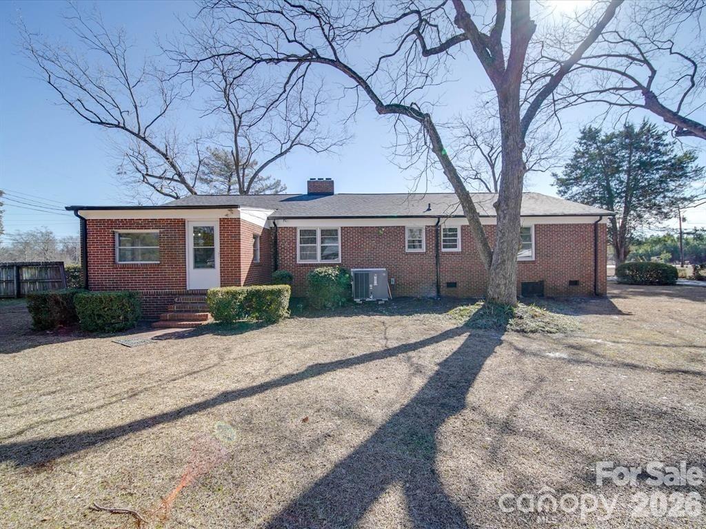 2228 W Market Street — Cheraw
