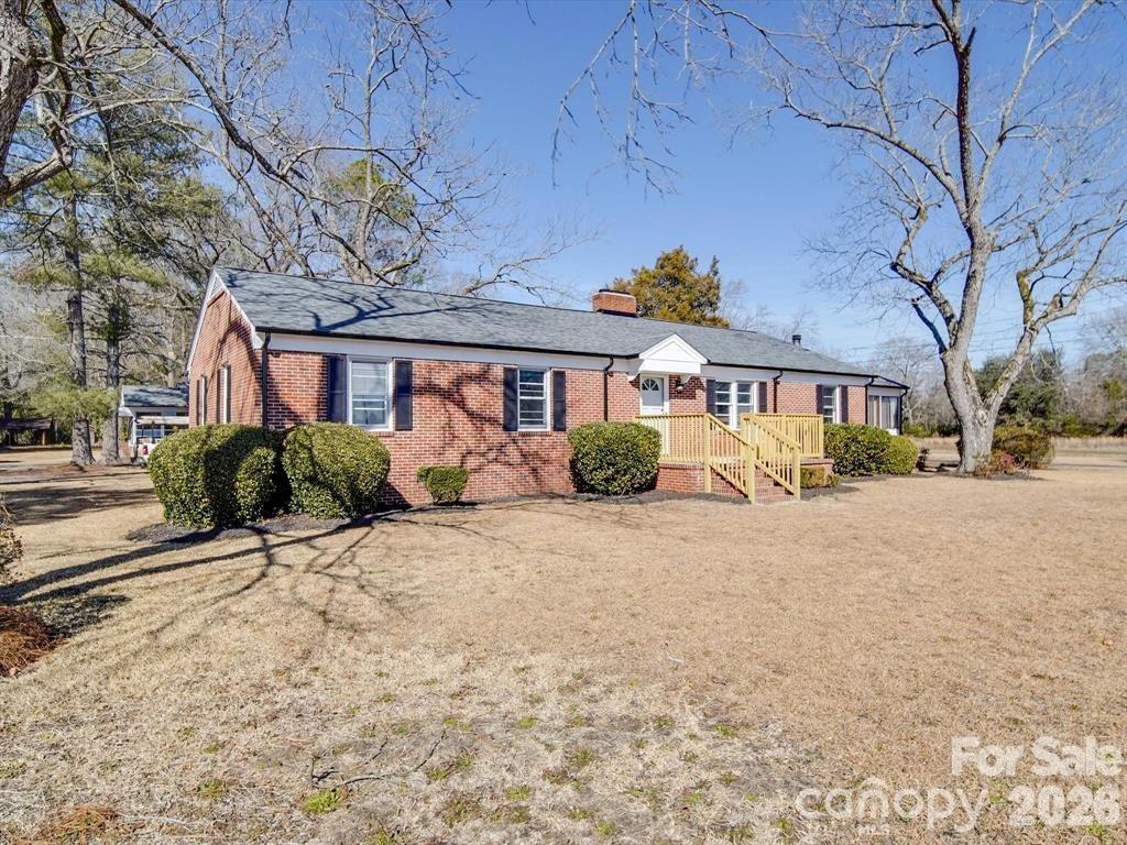 2228 W Market Street — Cheraw