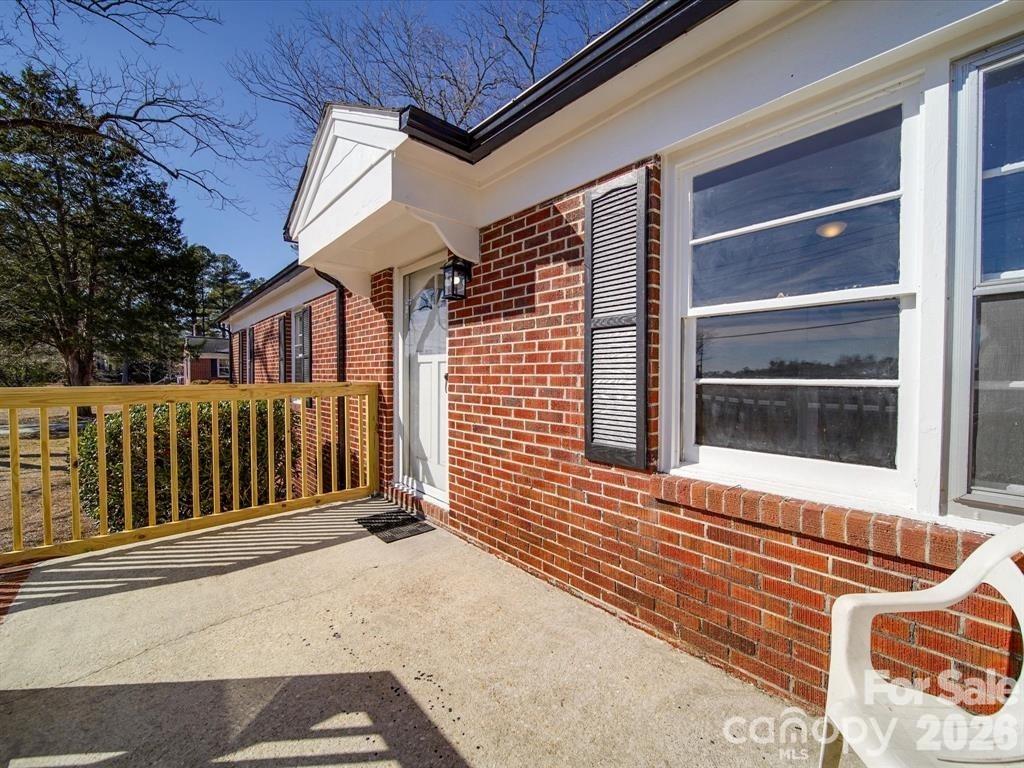 2228 W Market Street — Cheraw