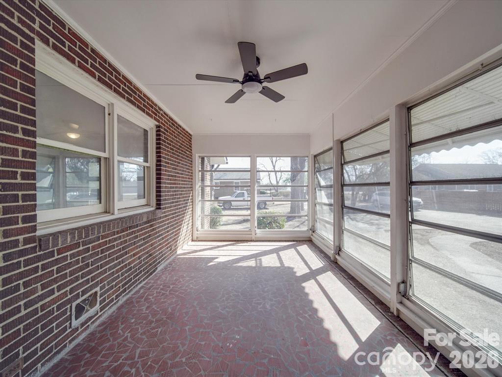 2228 W Market Street — Cheraw