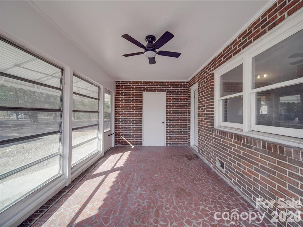 2228 W Market Street — Cheraw