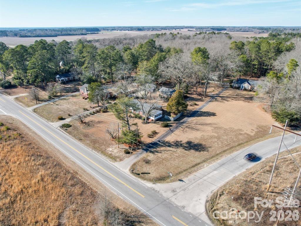2228 W Market Street — Cheraw