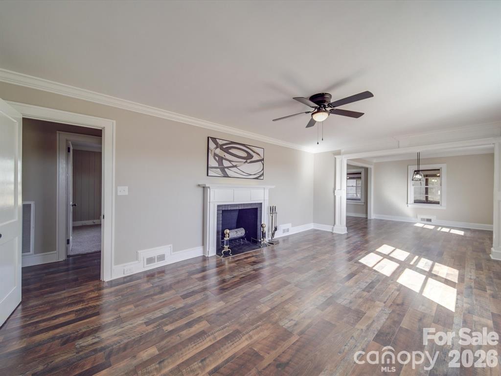 2228 W Market Street — Cheraw