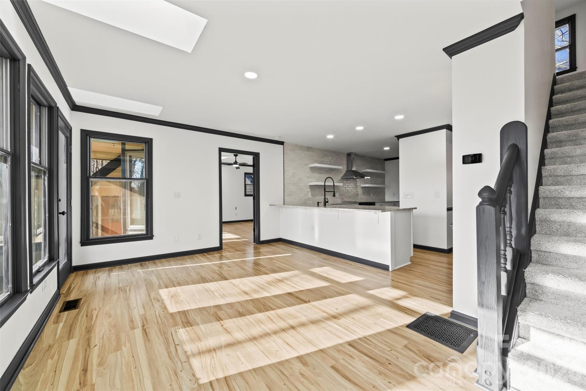 8 Indian Ridge Road — Asheville