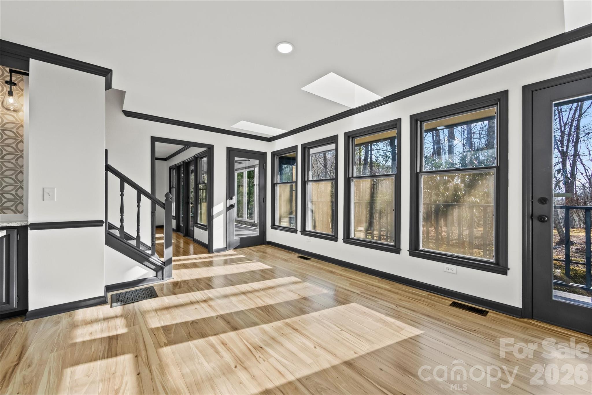 8 Indian Ridge Road — Asheville