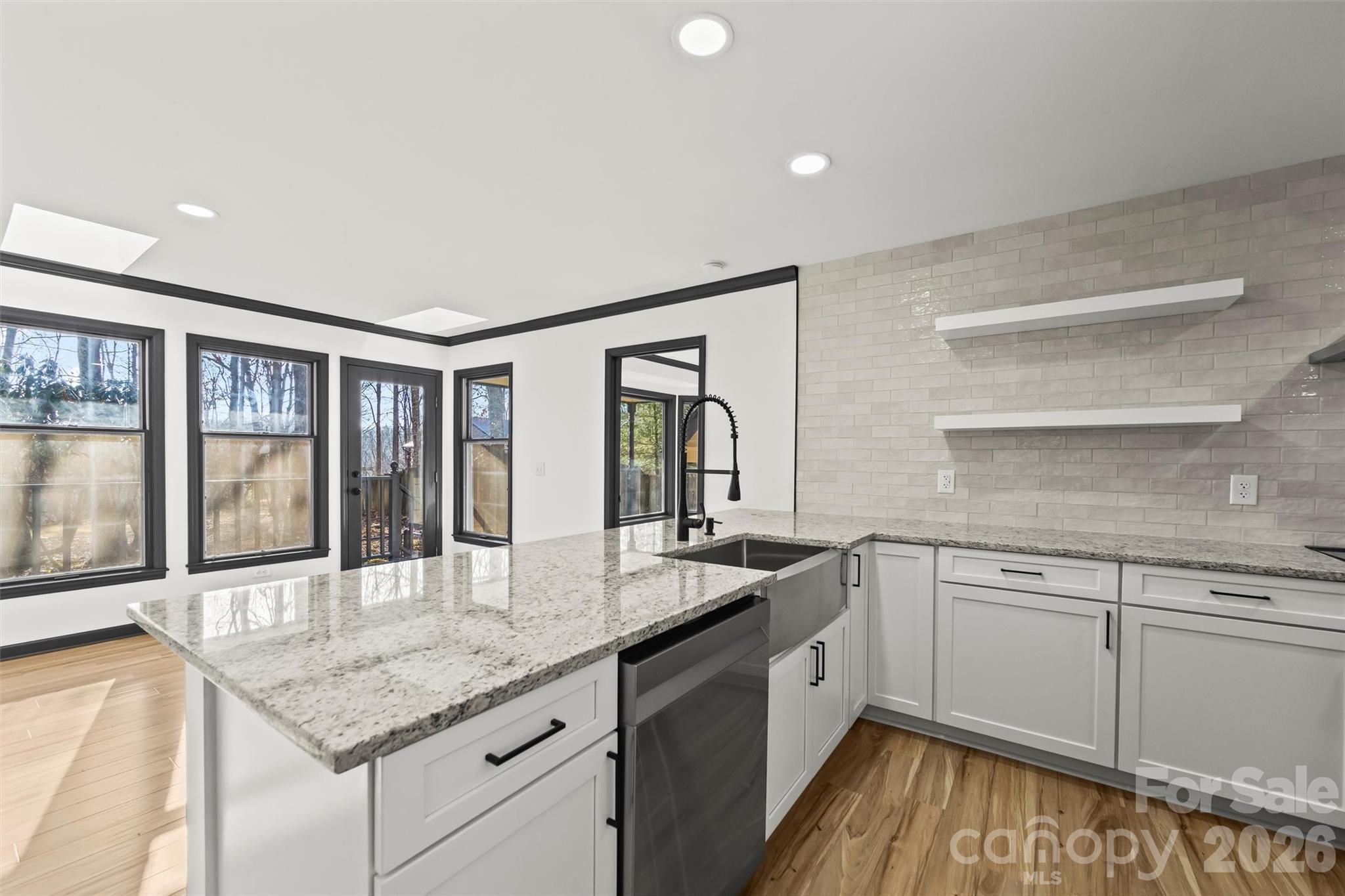 8 Indian Ridge Road — Asheville