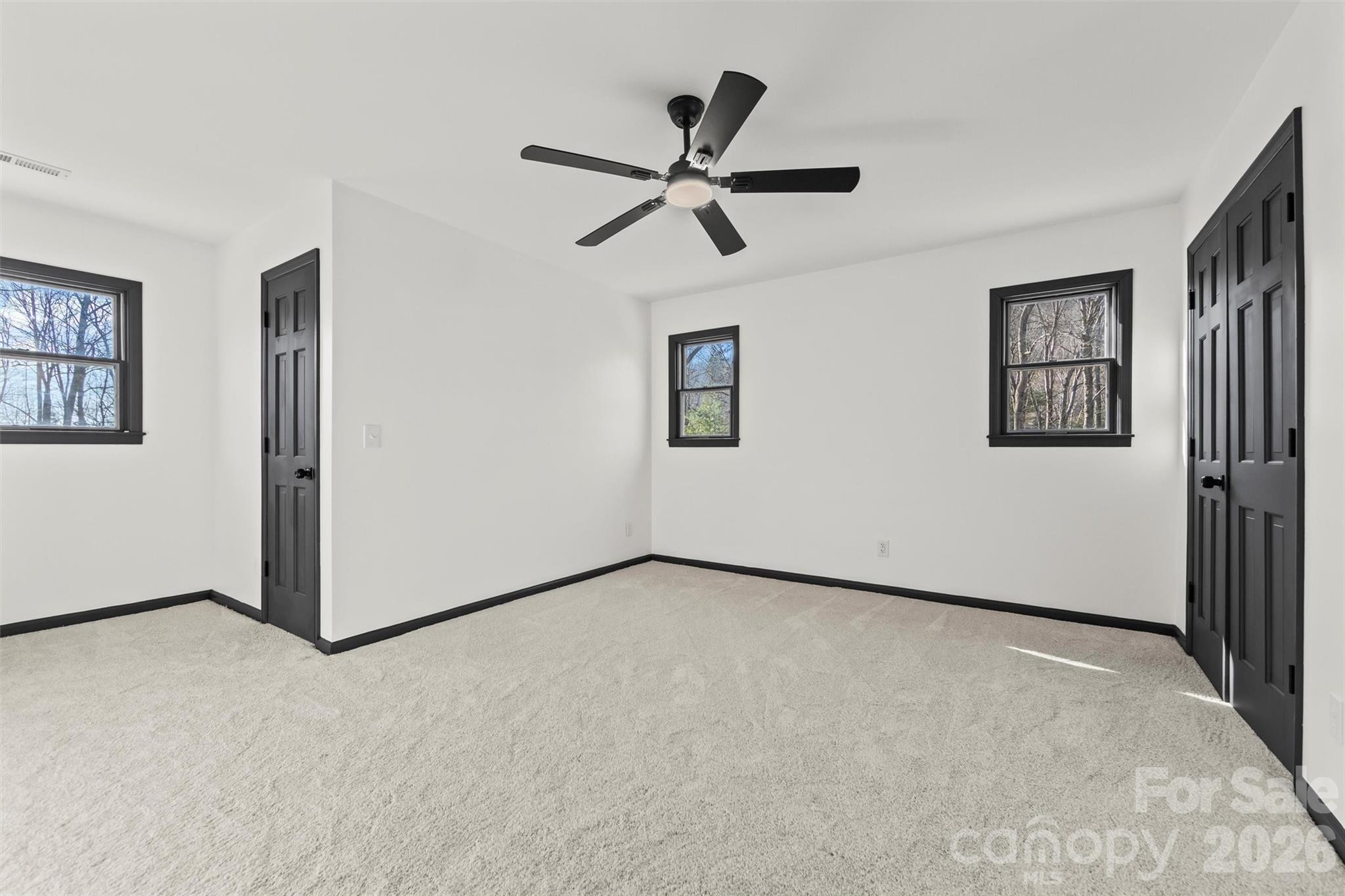 8 Indian Ridge Road — Asheville