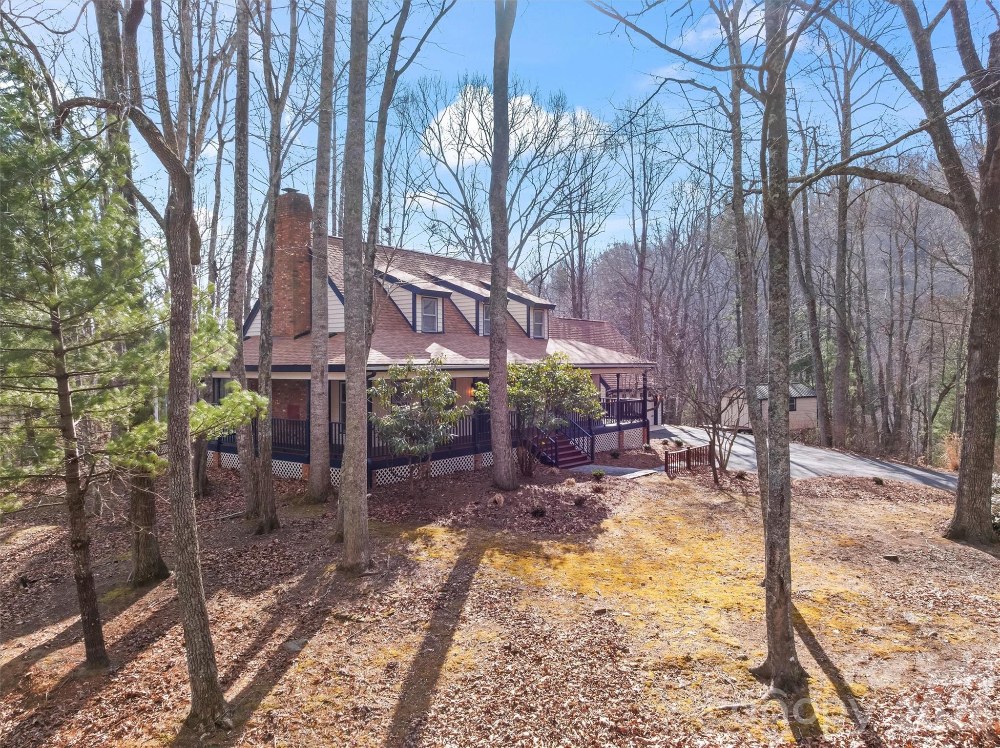 8 Indian Ridge Road — Asheville