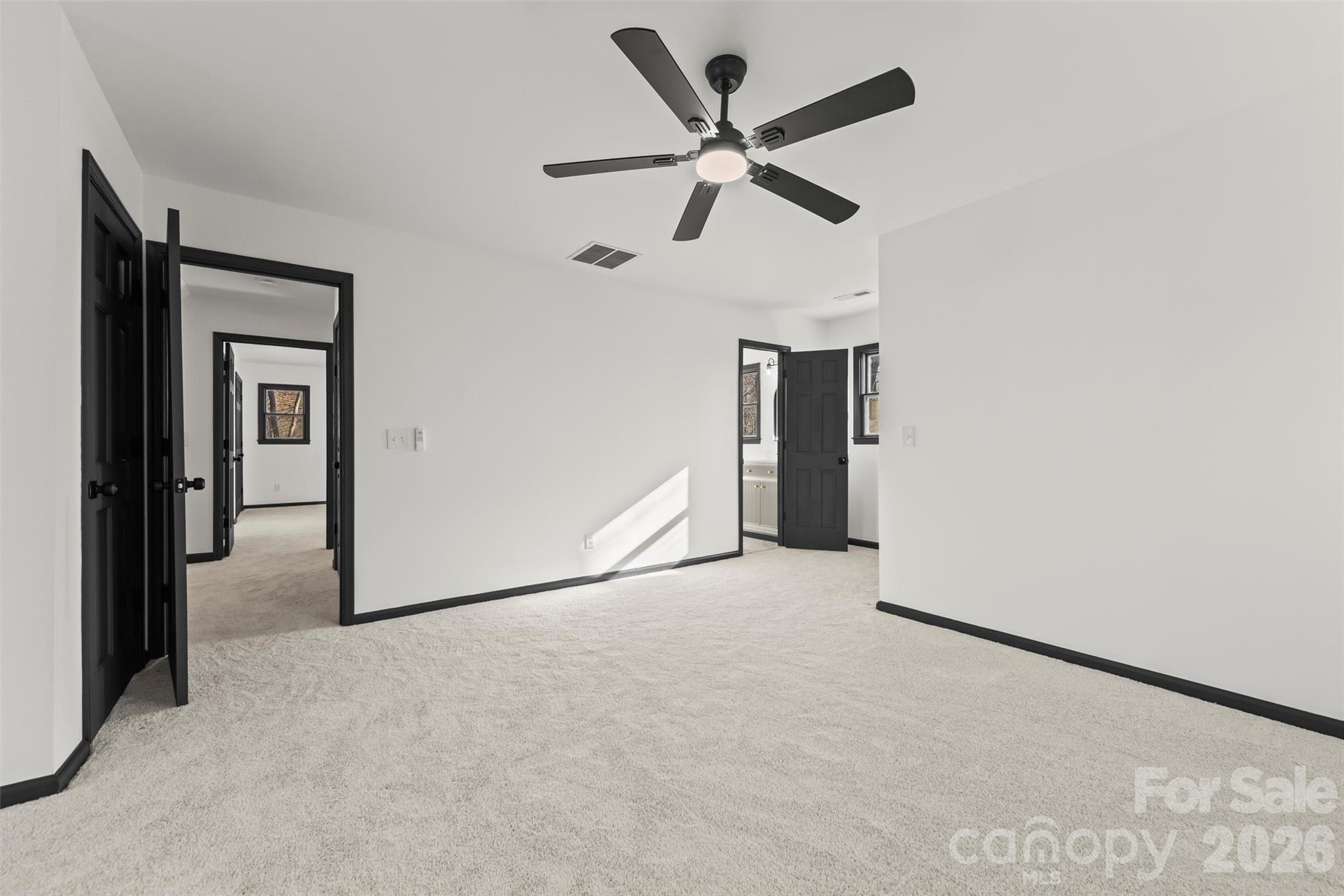 8 Indian Ridge Road — Asheville
