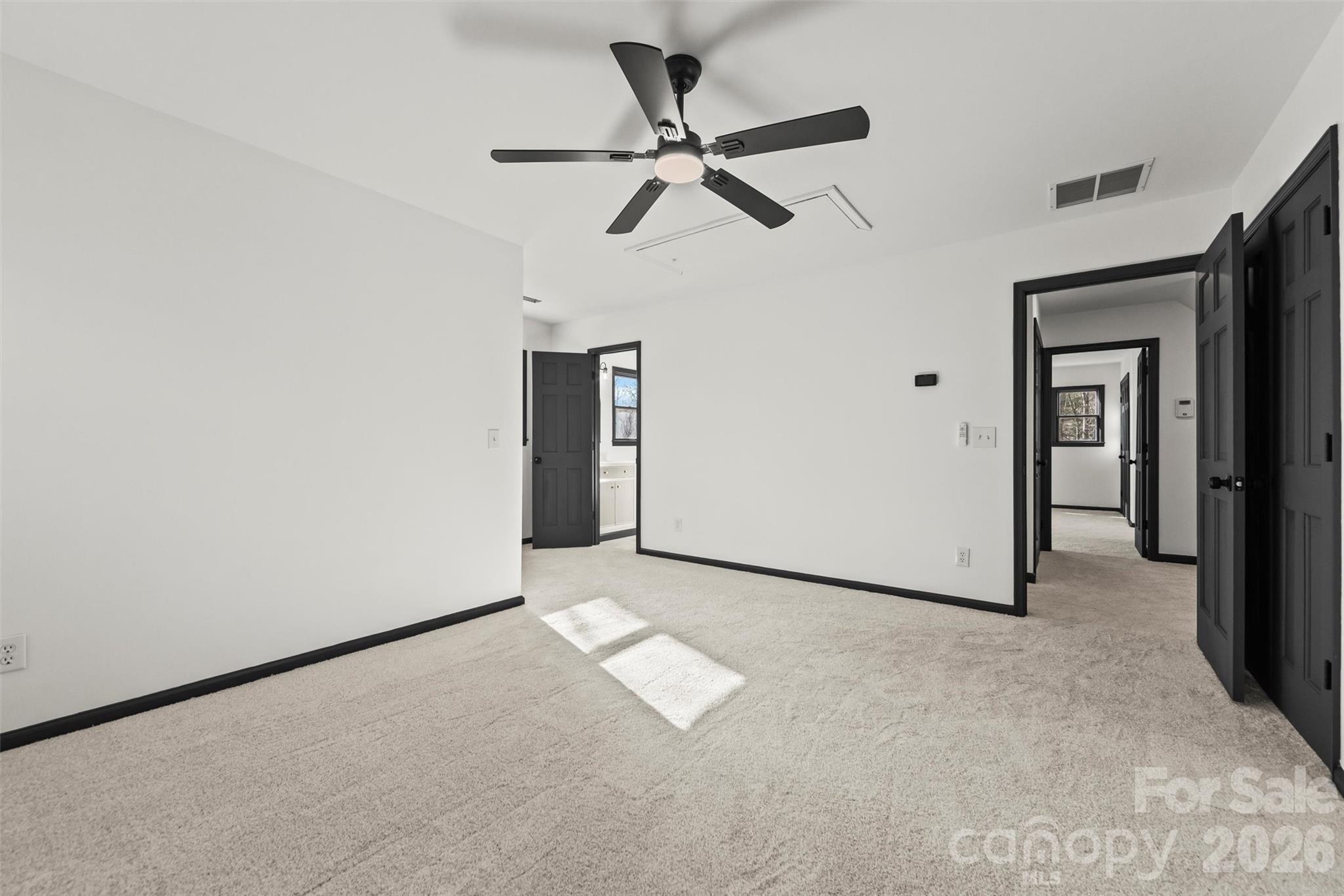 8 Indian Ridge Road — Asheville