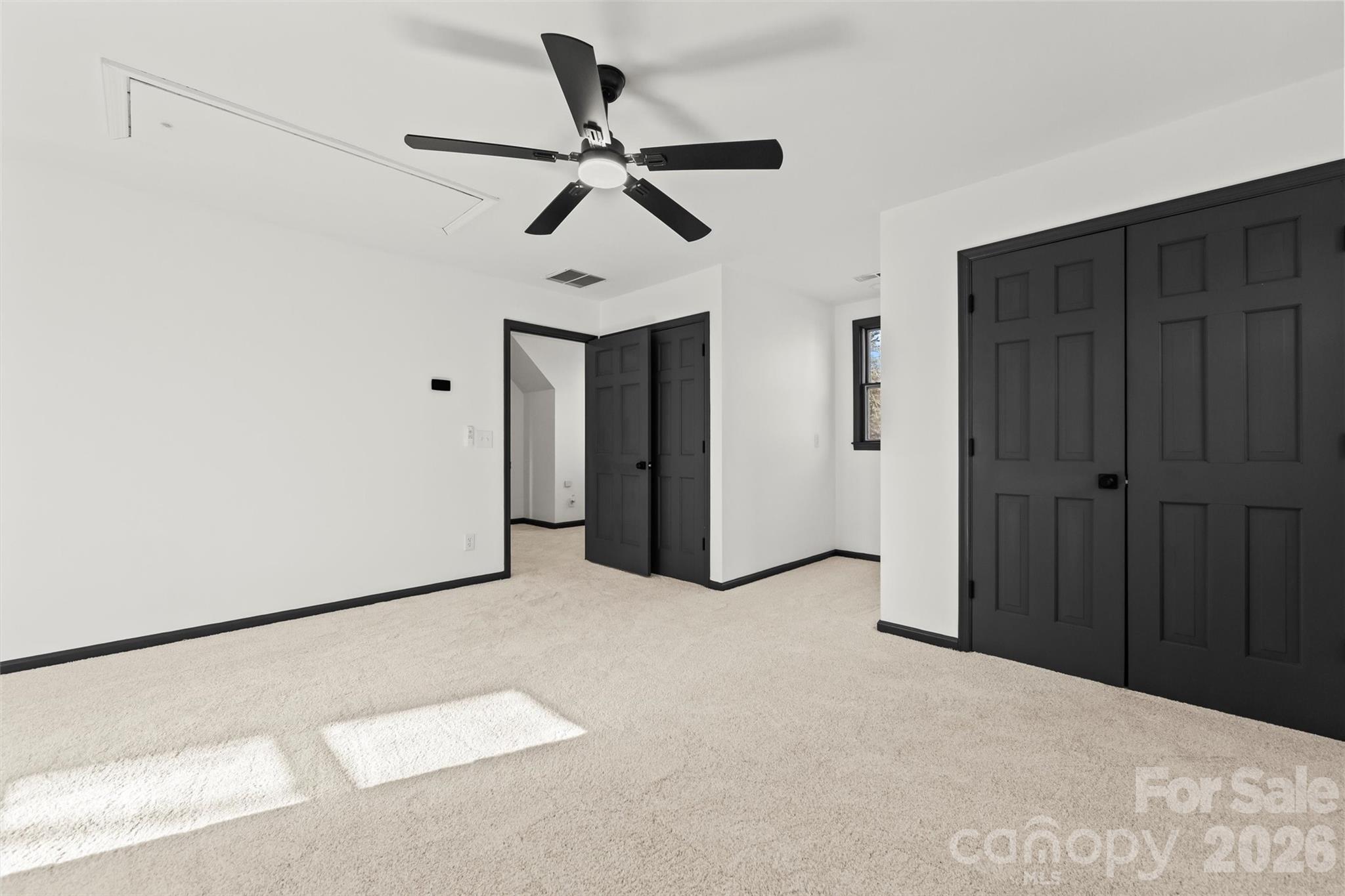 8 Indian Ridge Road — Asheville