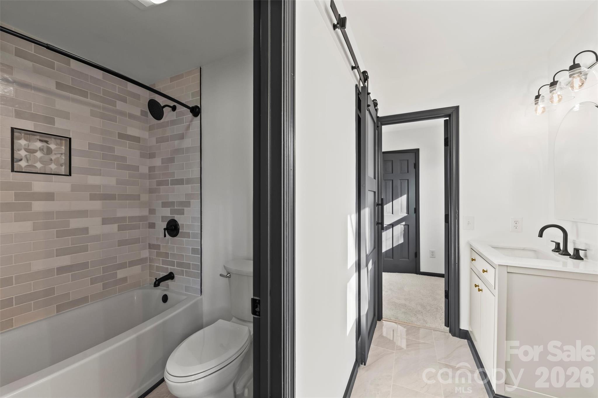8 Indian Ridge Road — Asheville