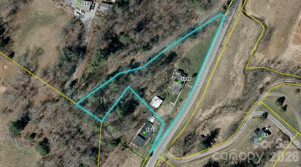 1029 Jacks Creek Road — Burnsville