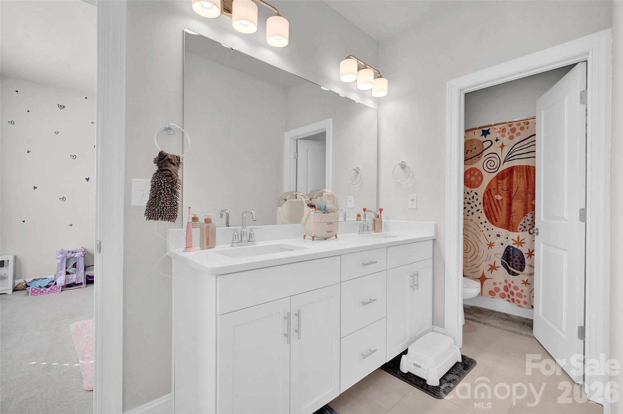 309 W Waterlynn Road — Mooresville