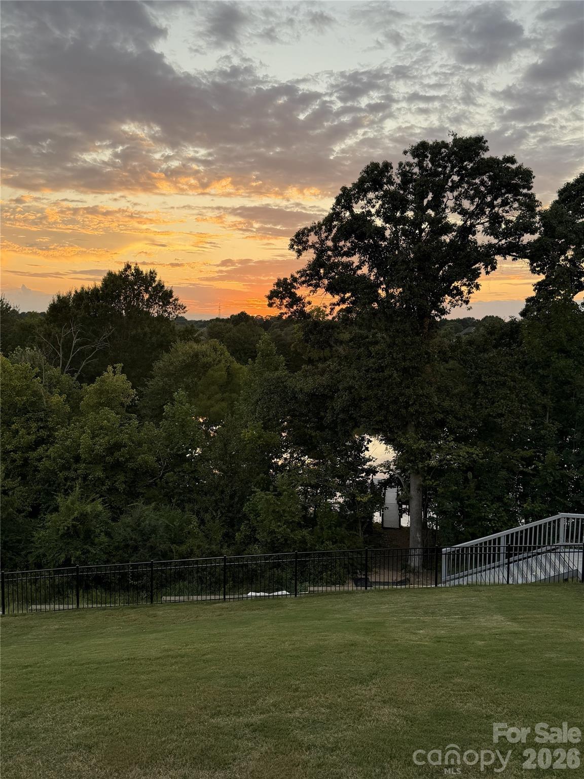 309 W Waterlynn Road — Mooresville