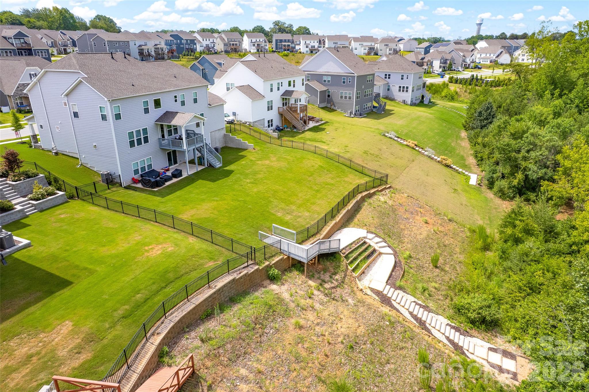 309 W Waterlynn Road — Mooresville